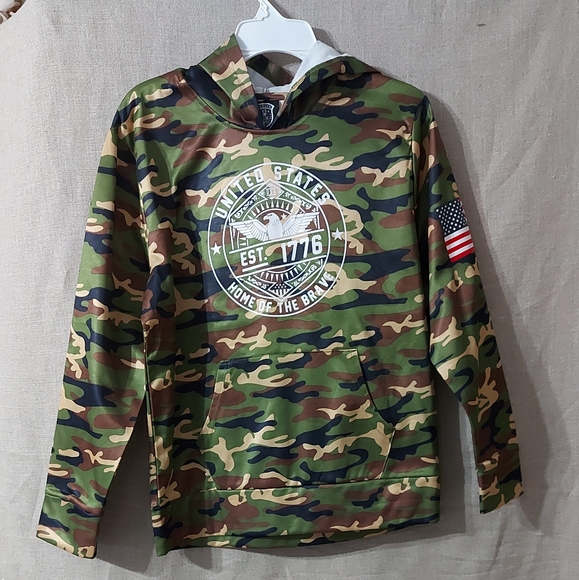 ELEVEN VS 11 Other - ELEVEN VS 11 sweaters hooded size X-Large boys Color camuflaje